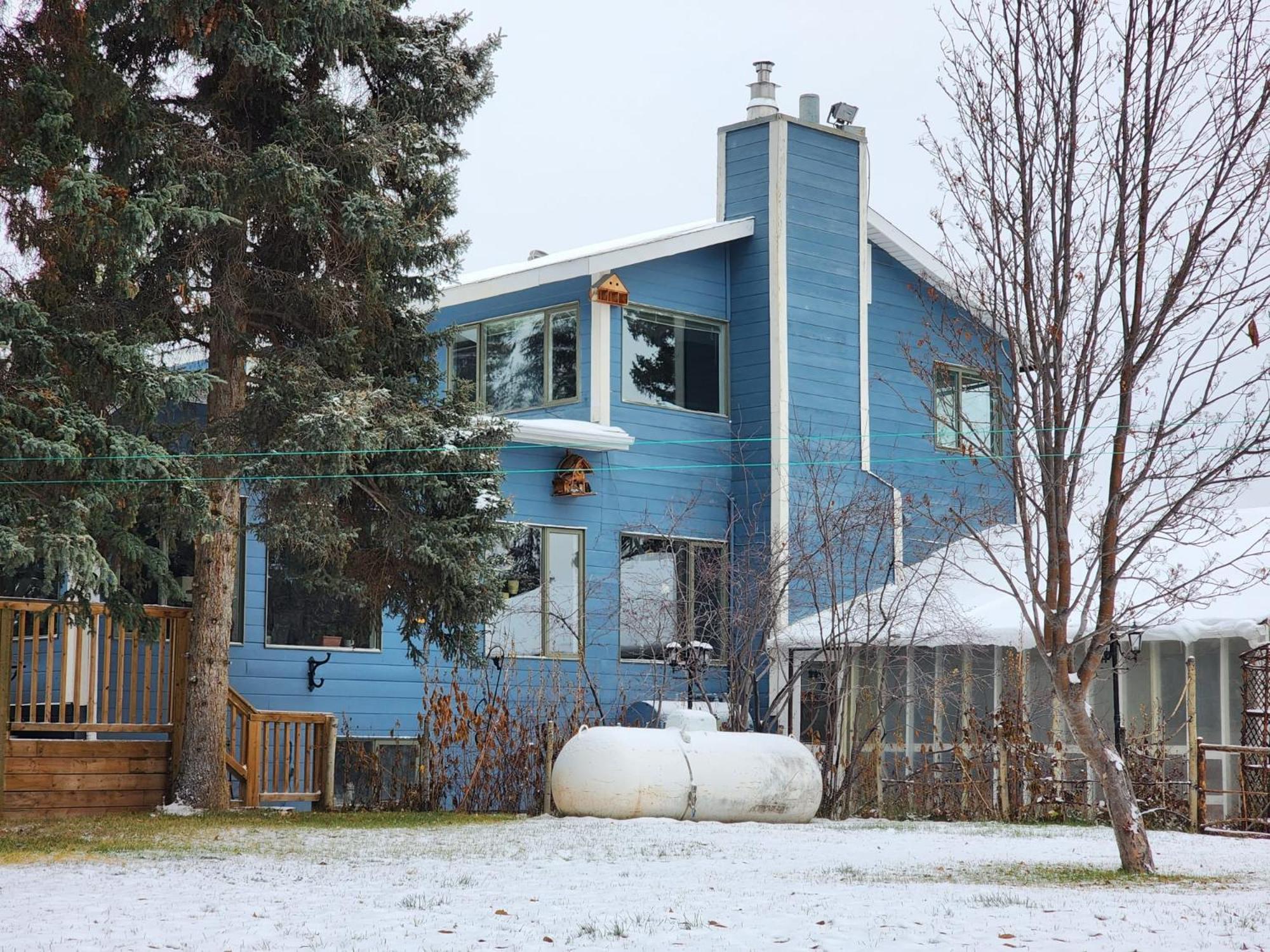 Hidden Valley Bed And Breakfast Уайтхорс Екстериор снимка