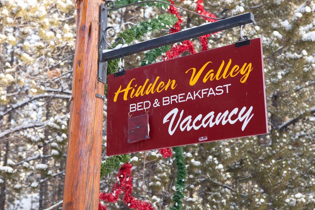 Hidden Valley Bed And Breakfast Уайтхорс Екстериор снимка