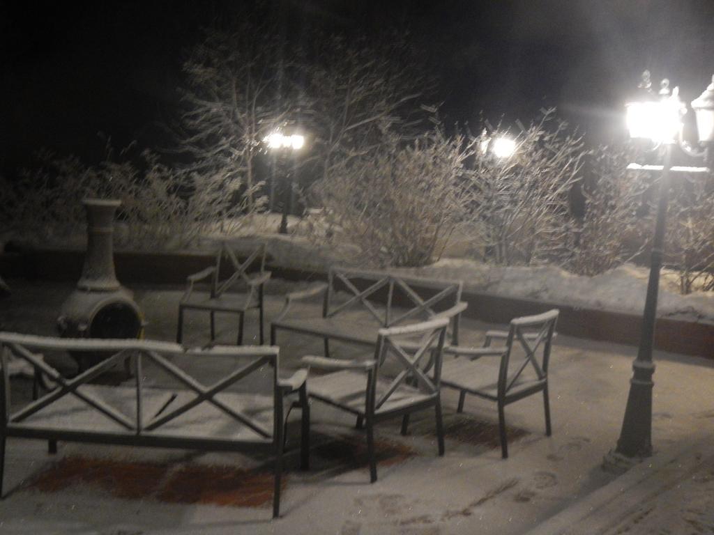 Hidden Valley Bed And Breakfast Уайтхорс Екстериор снимка